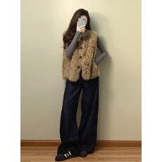 批发韩系羊羔毛<b class='q'>马甲</b>女2025秋冬新款外搭独特超好看小个子短款无袖上衣