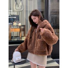 批发仿羊羔毛外套女短款连帽2025秋冬新款<b class='q'>双面</b>毛绒加厚<b class='q'>大衣</b>保暖卫衣女