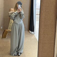 批发美式穿搭一整套女辣妹风炸街秋冬高级感斜肩毛领外套阔腿<b class='q'>裤</b><b class='q'>两件套</b>