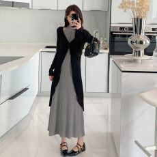 批发小众气质半高领<b class='q'>拼接</b>针织<b class='q'>连衣裙</b>套装2023高级感修身显瘦开衫两件套