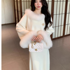 批发原版做法+针织质量+小个子冬狐狸毛<b class='q'>双面</b><b class='q'>羊绒</b><b class='q'>大衣</b>年轻短款羊毛呢子