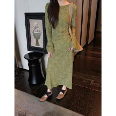 批发法式复古印花长袖连衣裙女2026新款夏季高级感修身显瘦气质长裙子