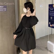 批发法式小众设计感肩露宽松长袖连衣裙女秋季裙子洋气显瘦挂脖a字裙
