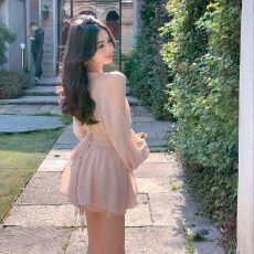 批发设计感露肩泡泡袖收腰中长雪纺衫套装女高腰短裤两件套