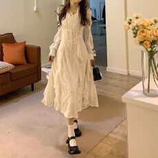 批发法式白色蕾丝连衣裙女纯欲春秋2026年新款气质收腰赫本风长裙子