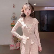 批发早秋修身显瘦设计感纯欲风辣妹条纹连帽开衫上衣+阔腿长裤套装女