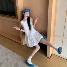 批发小众设计感法式白色<b class='q'>连衣裙</b>女夏季2026新款小个子无袖背心<b class='q'>花苞</b>短裙