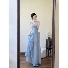 批发<b class='q'>蕾丝</b>背心吊带连衣裙女夏季法式气质海边度假风设计感收腰长裙