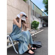 批发晕染牛仔吊带<b class='q'>连衣裙</b>女夏季设计感小众气质显瘦直筒长裙