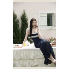 批发2026夏季穿搭法式蕾丝拼接碎花吊带<b class='q'>连衣裙</b>子海边度假风气质长裙