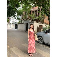 批发法式绝美蕾丝边格纹<b class='q'>连衣裙</b>女夏季设计感别致收腰a字包臀吊带长裙