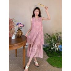 批发超好看粉色吊带连衣裙女夏多巴胺高级感海边度假沙滩<b class='q'>背心</b><b class='q'>长裙</b>