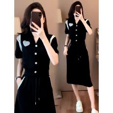 批发休闲<b class='q'>运动服</b>套装女2025年夏季新款设计感气质短袖上衣半身裙两件套