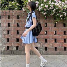 批发蓝条纹翻领衬衫<b class='q'>连衣裙</b>女夏季2024新款学院风气质收腰<b class='q'>百褶</b>短裙chic