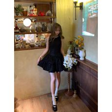 批发富家千金挂脖连衣裙女初夏独特漂亮公主蛋糕裙收腰蓬蓬裙子