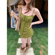 批发复古辣妹风性感修身包臀短裙小众独特超好看吊带连衣裙2026年夏季