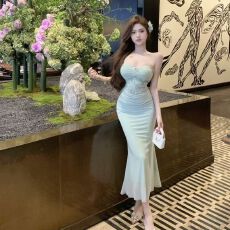 批发轻奢高级名媛风法式网纱挂脖连衣裙多种穿法小众设计感包臀裙长款