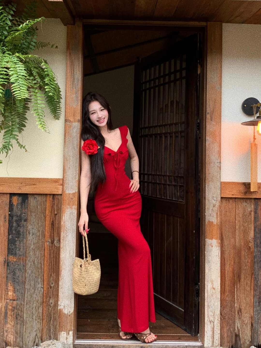 순수한 욕망 바람 긍정적 인 빨간색 몸매 가꾸기 프릴 V넥 여성 드레스 봄 섹시함 Chic 타이트 스커트