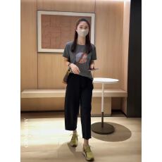 批发<b class='q'>夏季</b>减龄穿搭一整套高级感时尚印花短袖T恤女直筒显瘦休闲<b class='q'>裤</b>套<b class='q'>装</b>