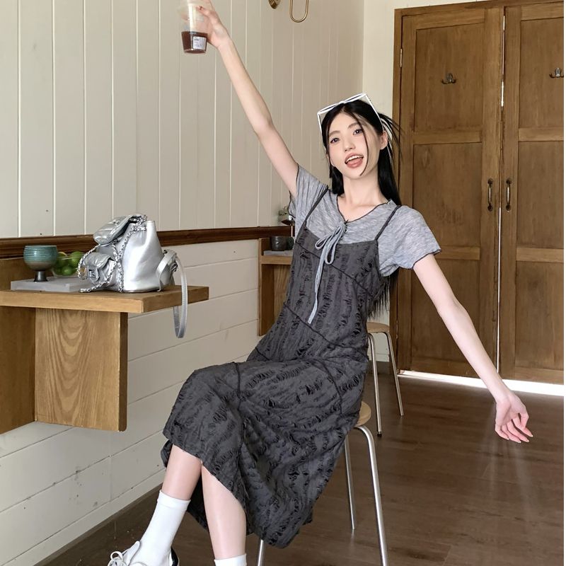 새로운 문예 바람 슬립 V넥 찢어진 부분 드레스 여름 회색 반팔 티셔츠 맨위 패션 세트