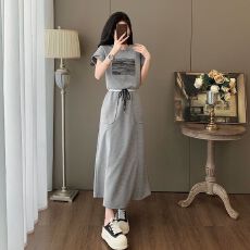 批发欧韩休闲运动<b class='q'>套装</b>女夏2026新款圆领灰色短袖上衣半身裙两件套