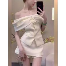 批发松栗奶油同款奶白一字肩小香风套装女单排扣上衣高腰外套+短裤