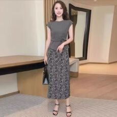批发四面弹+仿棉1X1时尚套装女夏季新款设计感显瘦短袖<b class='q'>半身</b>裙两件套
