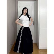 批发2026胖MM大码黑色花边条纹套装夏季短袖宽松T恤<b class='q'>半身</b>裙两件套遮肉