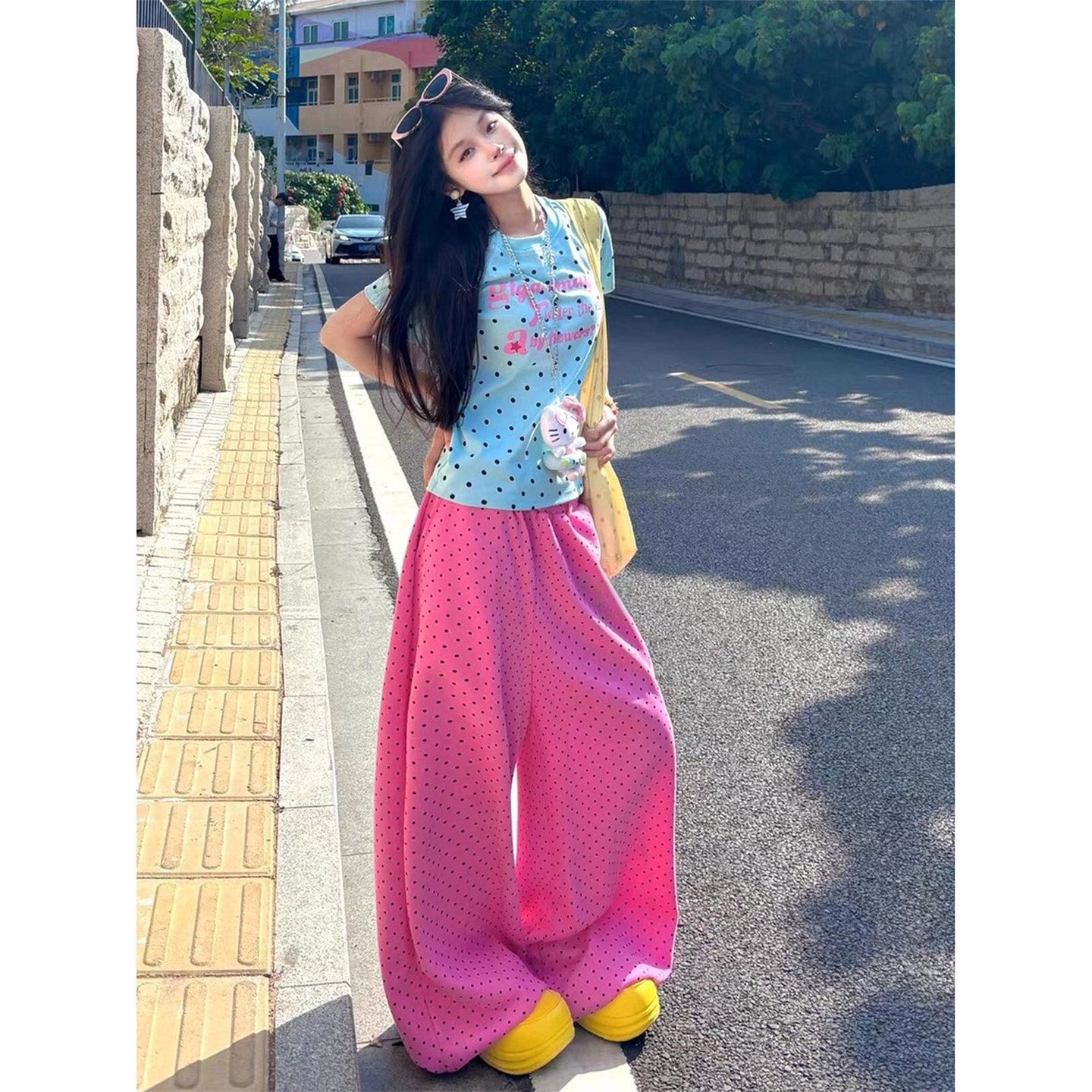 도파민 연령 감소 스포츠 슈트 여성 여름 아메리칸 핫걸 배색 도트 무늬 반팔 와이드 레그 팬츠 캐주얼 투피스 세트