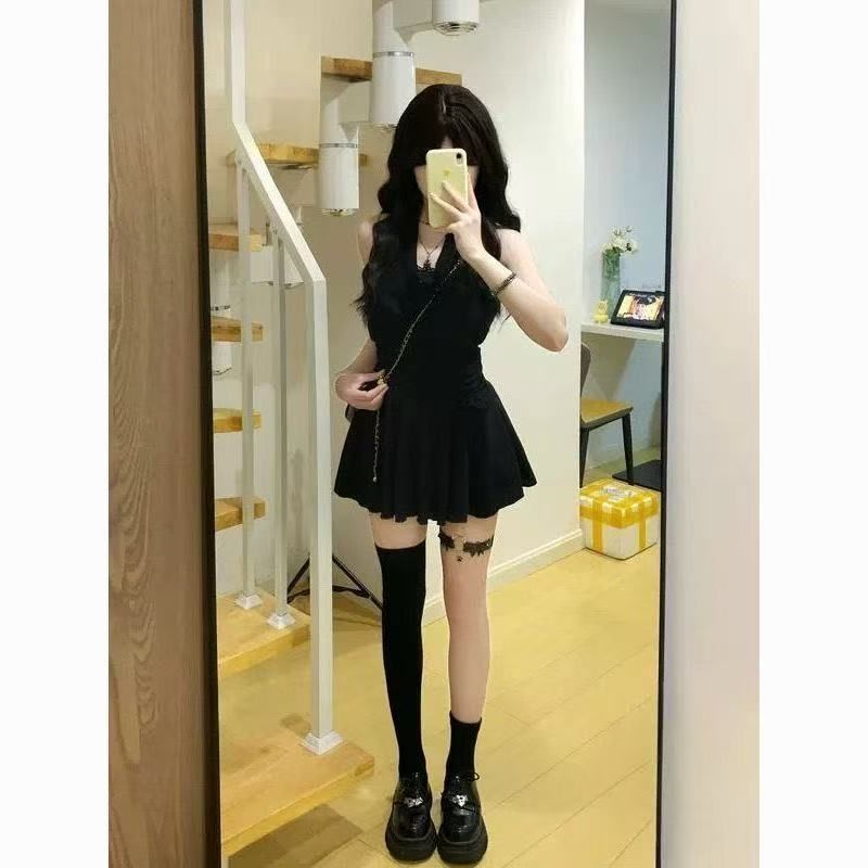 나이트 엘프 프랑스식 검정색 드레스 페이크 레이어드 몸매 가꾸기 슬림해 보이는 순수한 욕망 핫걸 흔들다 칼라 행침 목 드레스