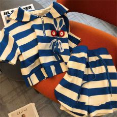 批发休闲<b class='q'>时尚</b>套装女2026新款夏季条纹气质洋气学生短袖短裤两件套