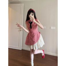 批发学院风红色格纹蛋糕蓬蓬<b class='q'>连衣裙</b>女生日裙子甜美气质收腰显瘦背心裙
