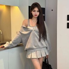 批发2026春季新款长袖纯色连帽<b class='q'>卫衣</b>套装女短裙内安全裤三件套