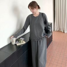 批发<b class='q'>大码</b>女装胖mm高级感圆领木耳边上衣+<b class='q'>长裤</b>2026秋季宽松显瘦两件套