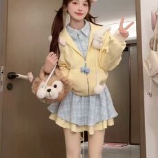 批发韩系学院风女秋冬季新款可爱连帽<b class='q'>卫衣</b>外套搭配蓝色格子蛋糕裙套装