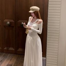 批发斜领露肩长袖针织连衣裙女秋季气质修身拼接长裙褶皱收腰a字裙子