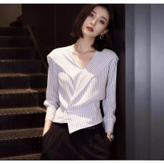 批发2026春季新款轻熟风<b class='q'>条纹</b>长袖<b class='q'>衬衫</b>女V领收腰时髦显瘦大码内搭上衣