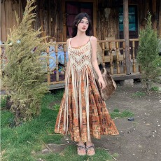 批发海边旅游拍照复古印花穿搭吊带<b class='q'>连衣裙</b>沙滩绑带收腰裙2026新款