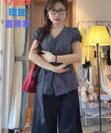 빅 사이즈 레트로 체크무늬 레이스 측면 V넥 반팔 여성 셔츠 여름 새로운 지방 mm 슬림해 보이는 스트랩 꼬집기 허리 위로 의류