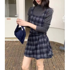 批发实体档口法式设计感小众格子格纹抽褶<b class='q'>连衣裙</b>+打底衫套装两件套女