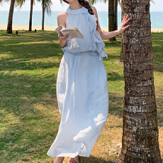 批发韩版挂脖连衣裙两件套女夏季2026无袖短裙法式设计感小众裙子<b class='q'>套装</b>