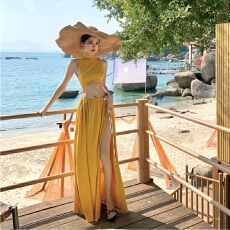 批发欧美度假海边沙滩镂空背心露脐侧绑长裙绝美拍摄出片高级<b class='q'>连衣裙</b>女