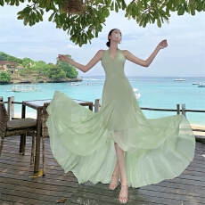 批发新款法式挂脖V领别致雪纺长裙性感修身露背派对风<b class='q'>连衣裙</b>海边度假