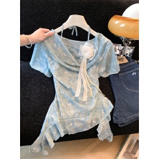 批发实拍夏日温柔色系露肩碎花超仙<b class='q'>时尚</b>甜美上衣百搭