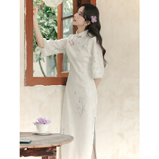 批发新中式年轻款绝美倒大袖白色旗袍2025<b class='q'>春</b>季日常修身女连衣裙+50