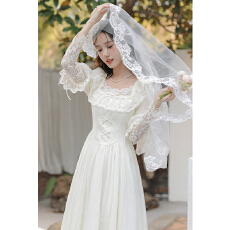 批发法式重工纯欲长裙<b class='q'>蕾丝</b>少女拼接<b class='q'>蕾丝</b>羊腿袖连衣裙订婚领证轻<b class='q'>婚纱</b>