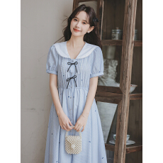 批发小清新<b class='q'>连衣裙</b>学院风减龄海军领蝴蝶结<b class='q'>提花</b>收腰条纹长裙