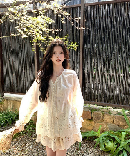 2026 봄 여름 새로운 디자인 센스 홀로우 아웃 레이스 맨위 반신 치마 세트 여성