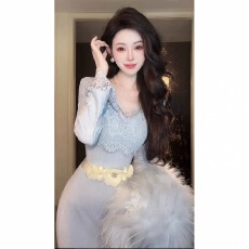 批发Sun雅乔【雪境绒花】蕾丝拼接V领长袖毛绒针织连衣裙