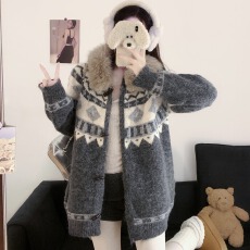 批发实拍~大码微胖慵懒风氛围感可拆卸毛领费尔岛牛角扣毛衣外套开衫